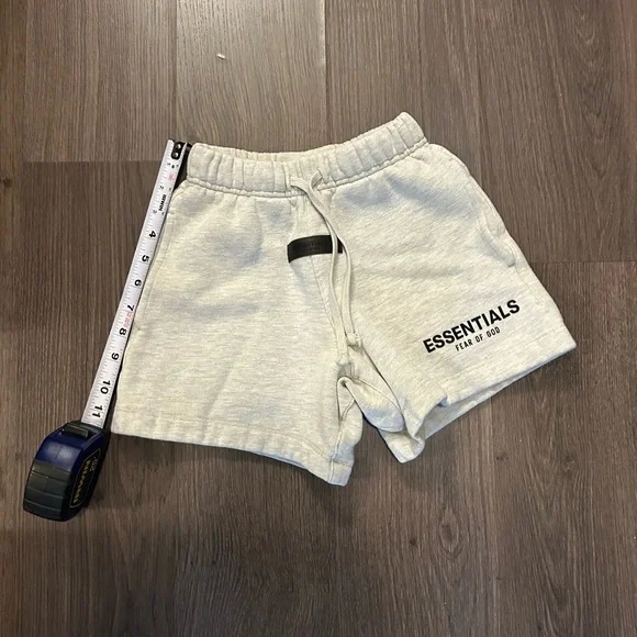 Kids ESSENTIALS Shorts - Picture 6 of 7